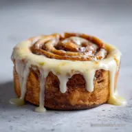 Cinnamon Roll Cheesecake with Cinnamon Roll Crust for 12 Servings