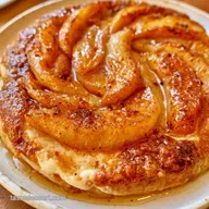 Sour Cream Pear Pie in 80 Minutes